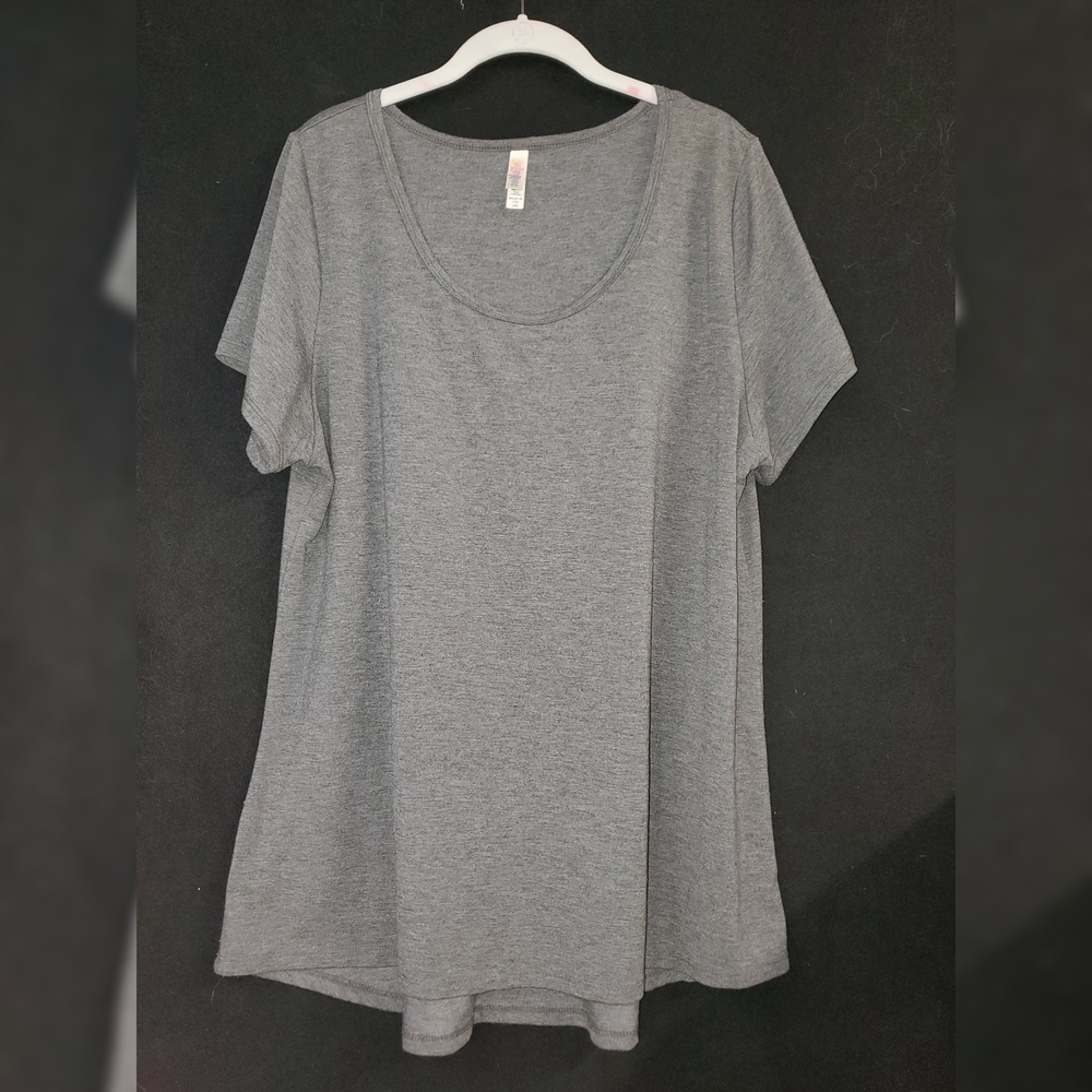 LuLaRoe Heather Gray Short Sleeve Tee